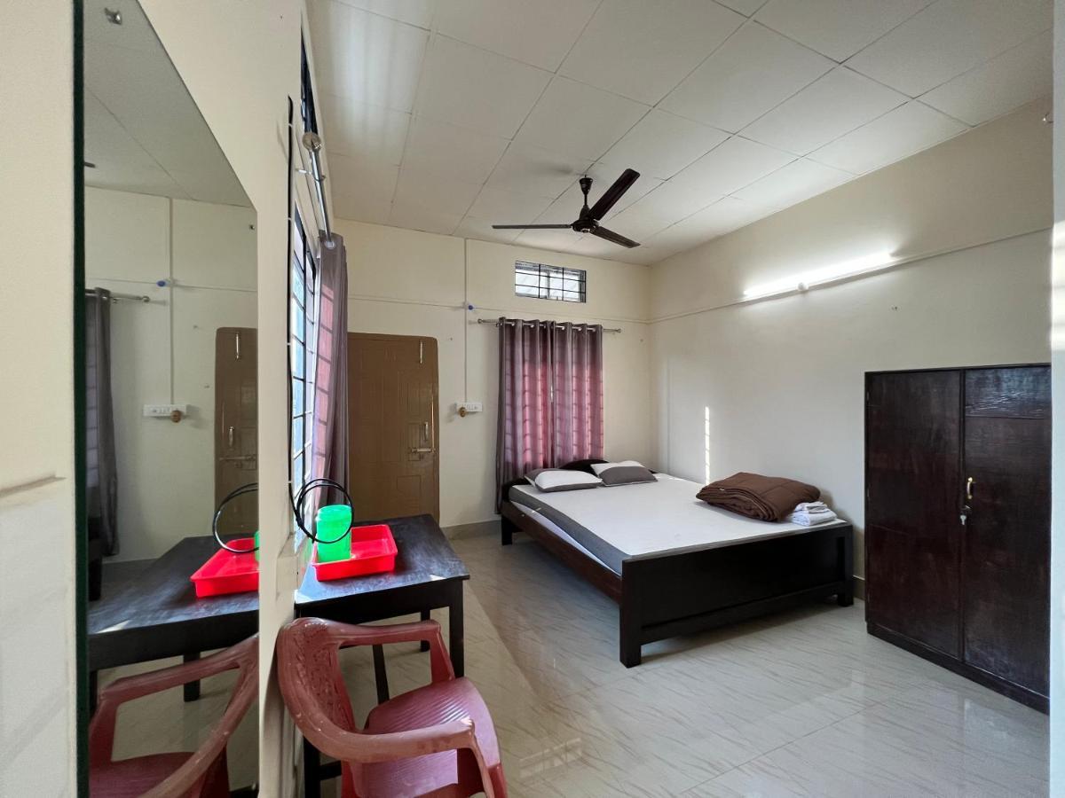 Atithya Lodge Guwahati Buitenkant foto