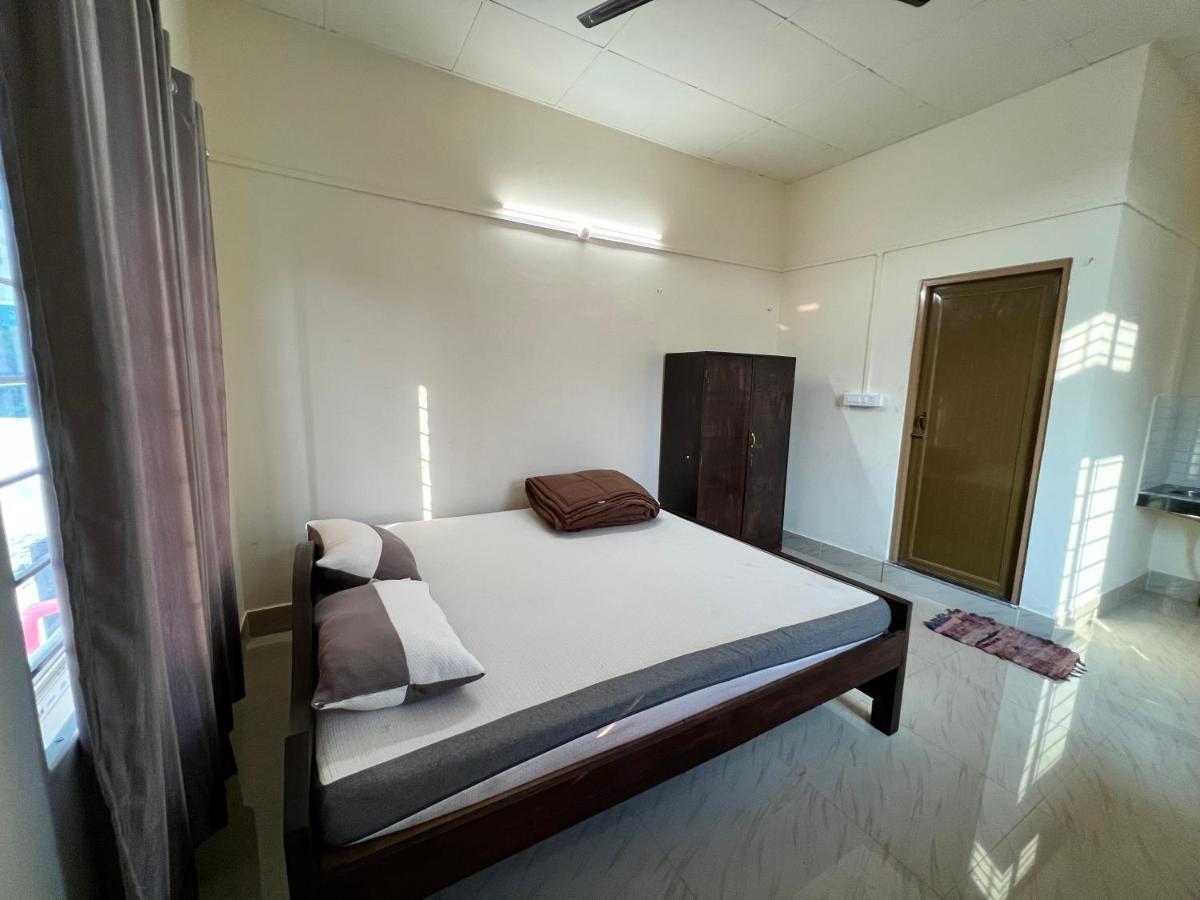 Atithya Lodge Guwahati Buitenkant foto