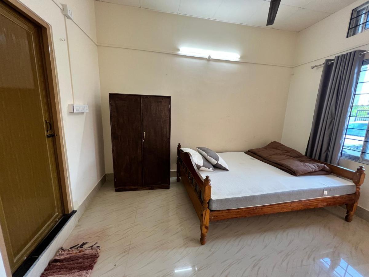 Atithya Lodge Guwahati Buitenkant foto