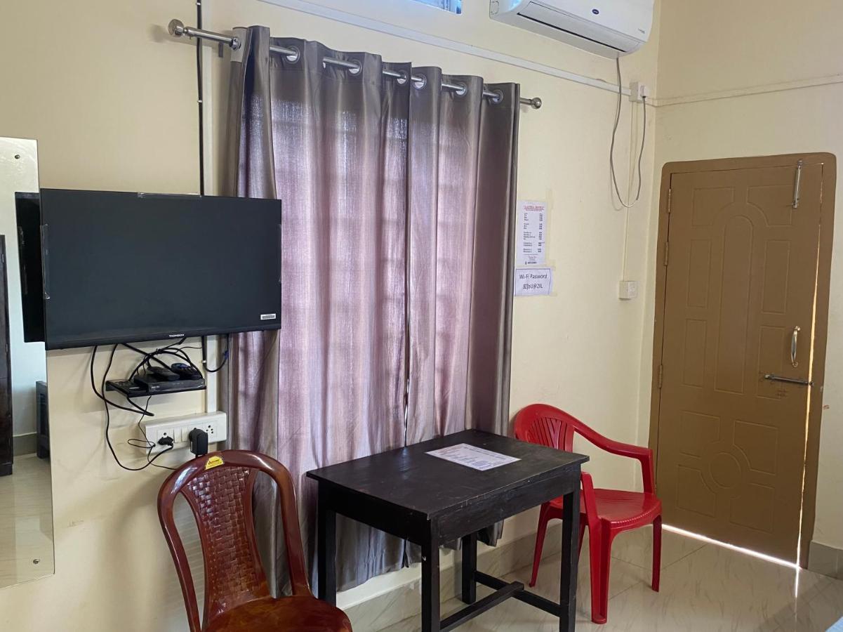 Atithya Lodge Guwahati Buitenkant foto