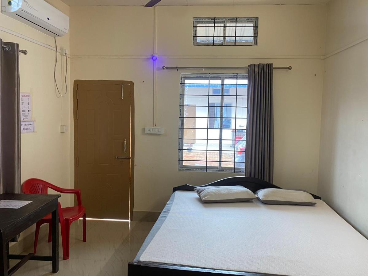 Atithya Lodge Guwahati Buitenkant foto