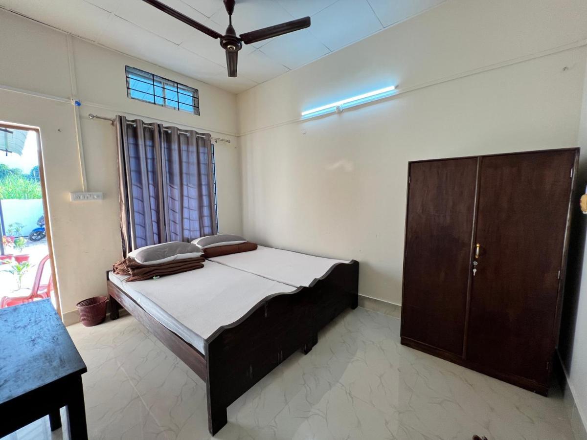 Atithya Lodge Guwahati Buitenkant foto