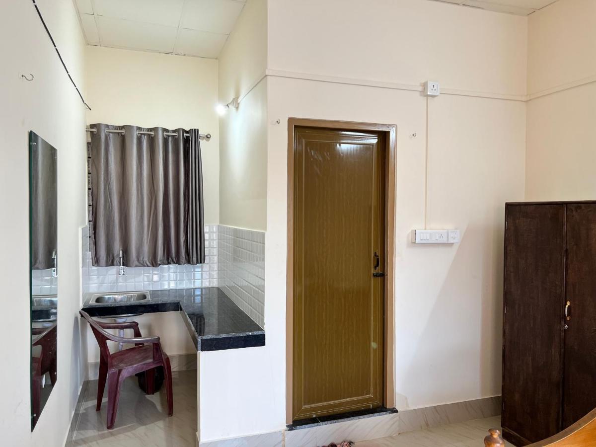 Atithya Lodge Guwahati Buitenkant foto