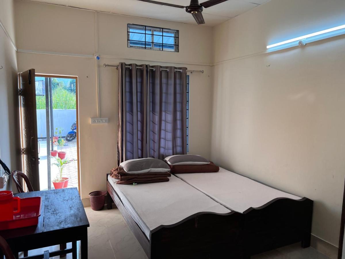 Atithya Lodge Guwahati Buitenkant foto