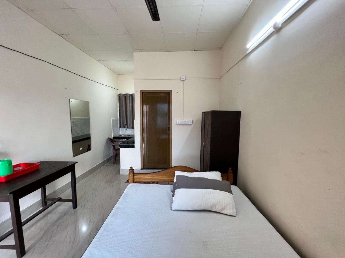 Atithya Lodge Guwahati Buitenkant foto