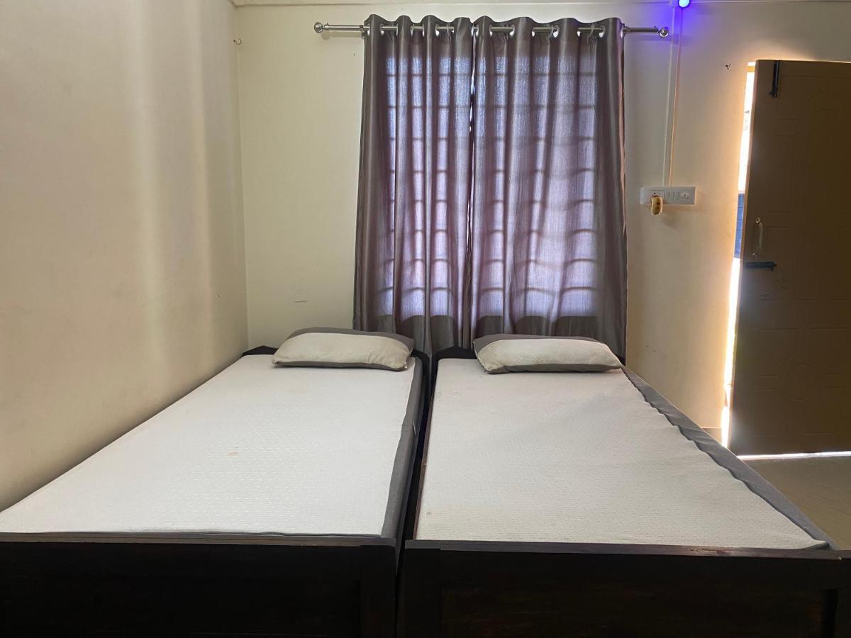 Atithya Lodge Guwahati Buitenkant foto