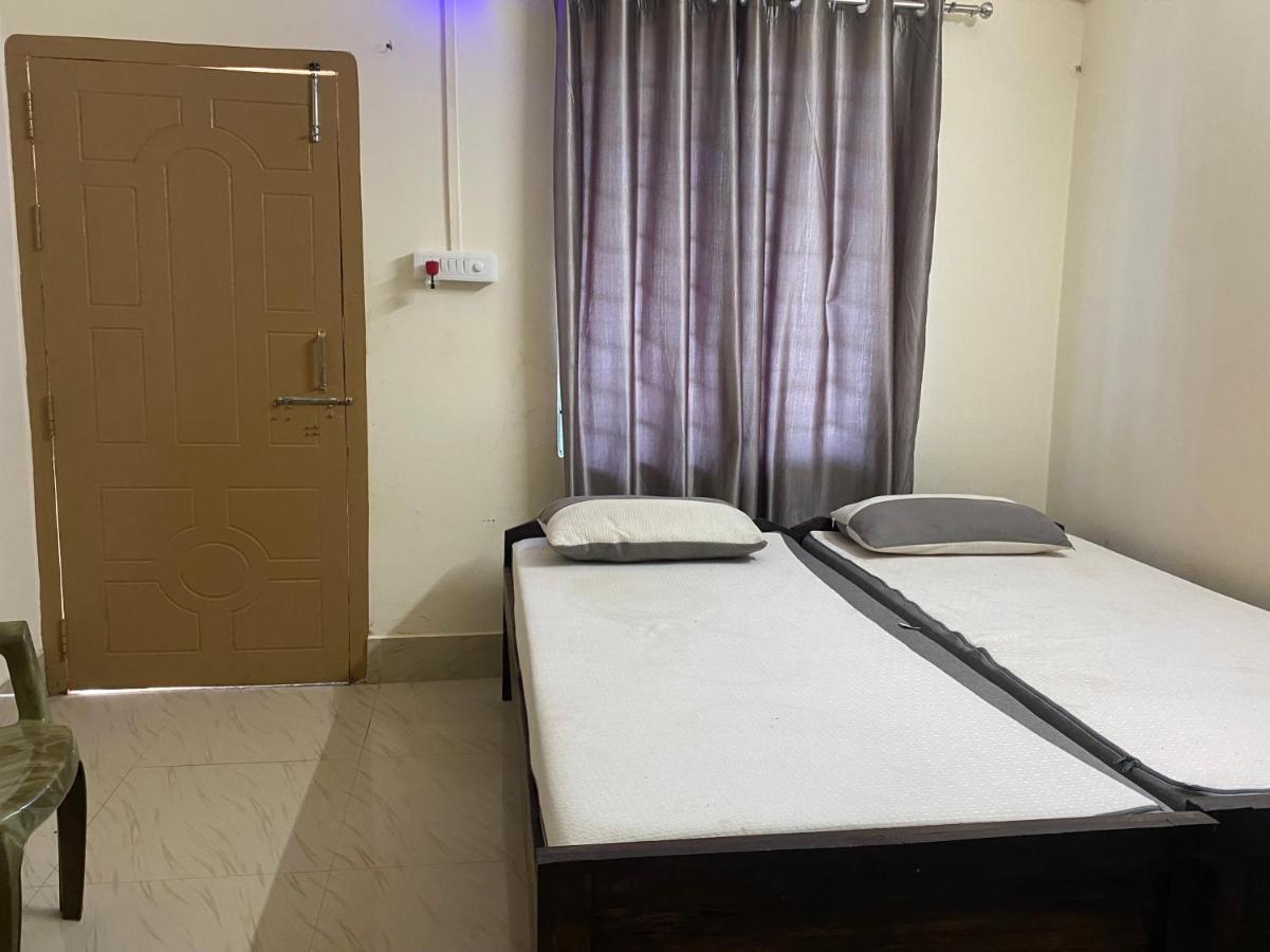 Atithya Lodge Guwahati Buitenkant foto