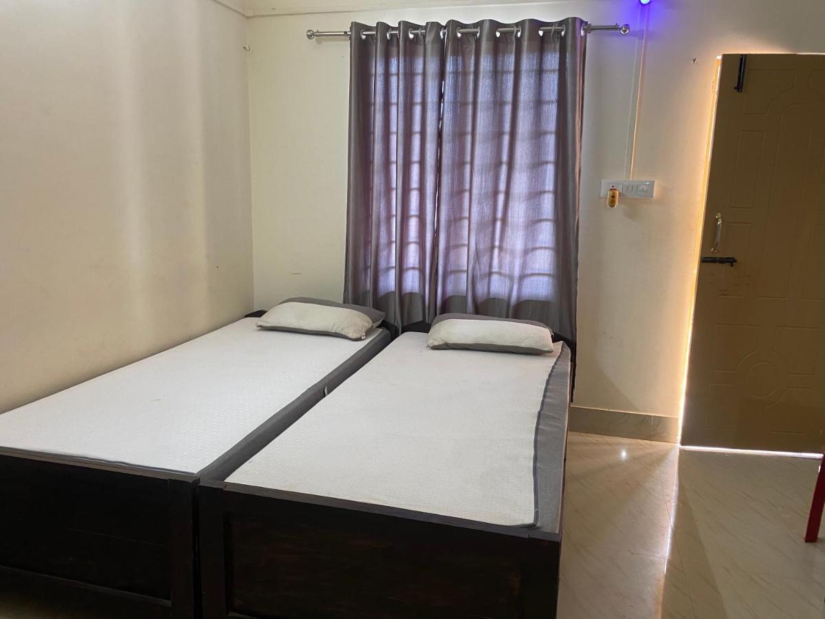 Atithya Lodge Guwahati Buitenkant foto